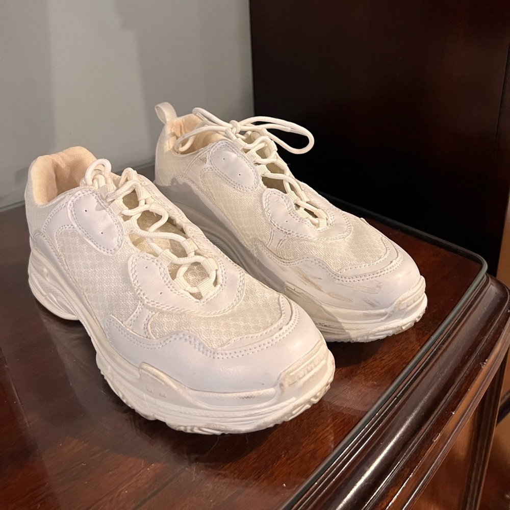 Fashion Nova White Chunky Sneakers, Size 7.5